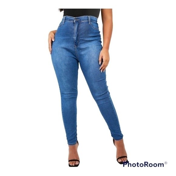 Boohoo Plus Size Butt Shaper High Stretch Skinny Jeans- NWT - Picture 3 of 10